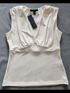 BANANA REPUBLIC Cream V-Neck Ruched Sleeveless Top NWT
